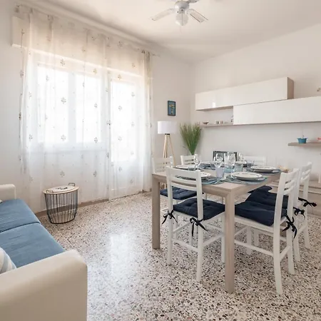 La Casa Al Mare One Step From The شقة