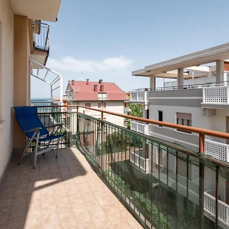 Guesthost - La Casa Al Mare One Step From The